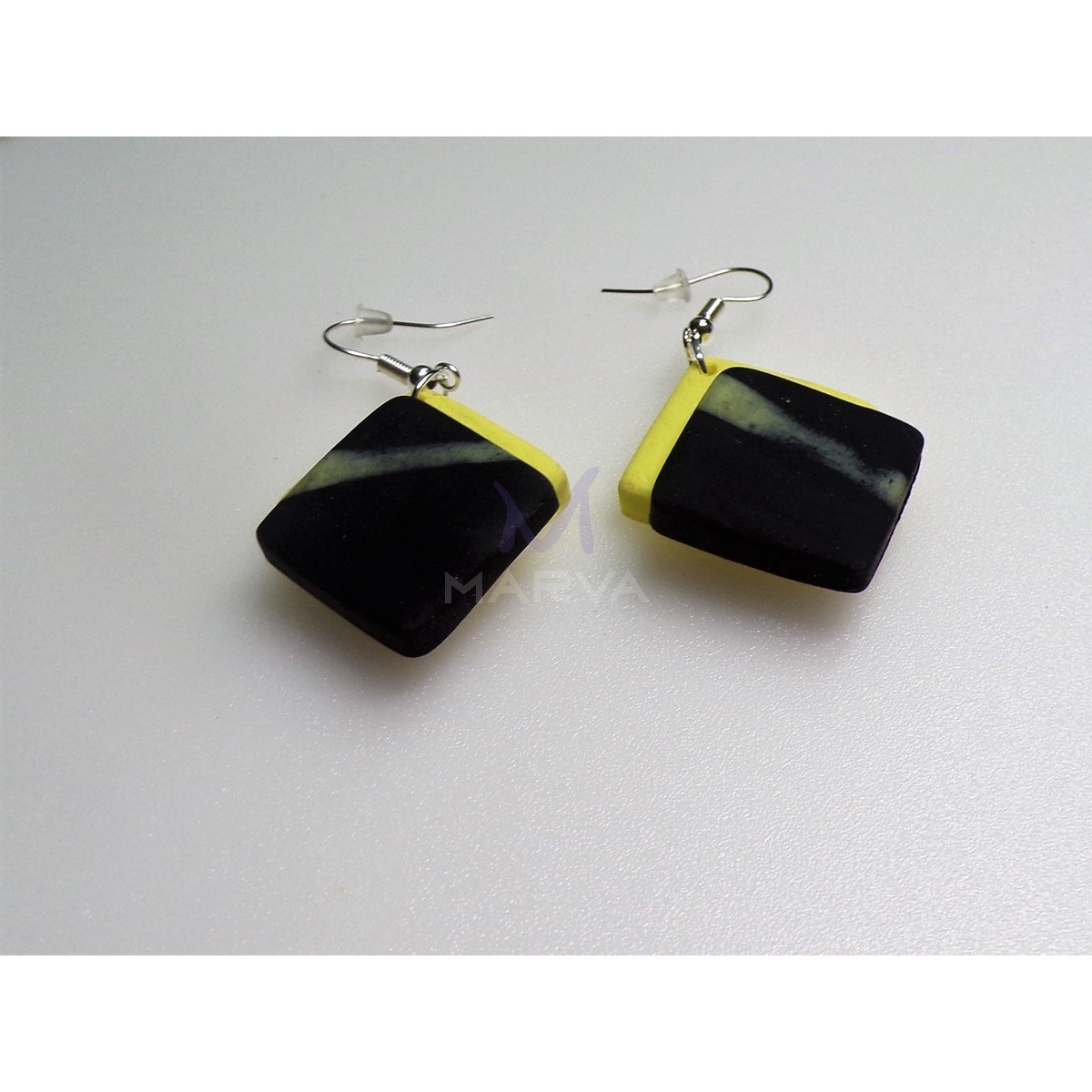 CHAKHUMI earrings -EXCLUSIVE-